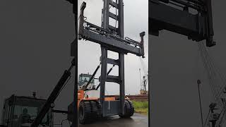 Forklift forklift  How to operate Fork Lift monglaport [upl. by Anilys]