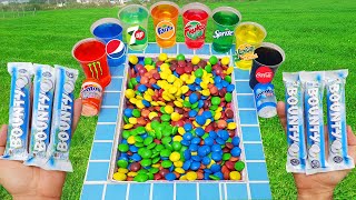 Experiment Coca Cola of Fanta Bounty Colorful Candy Fruko 7up Pepsi Pepsi And Mentos İn The Pool [upl. by Zinn]