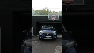 HJÆÆLP MercedesEQ EQE SUV parkerer selv [upl. by Aiuoqes]