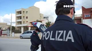 Un intero giorno a bordo di una volante della Polizia di Stato [upl. by Wahlstrom]