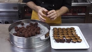 Tartufi al cioccolato ricetta fullHD [upl. by Inaluahek]