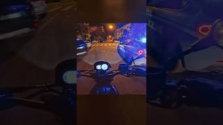 Se fossi stato un poliziotto avrei fatto questo tutto il giorno…motovlog moto polizia [upl. by Adalheid355]