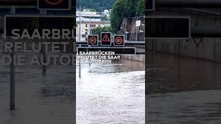 EXTREMWETTER Stadtautobahn wird zu Flussbett – Unwetter sorgt für Chaos in Deutschlands Südwesten [upl. by Marguerie738]