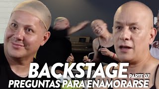 Backstage y TíaConsejo  33 Preguntas para enamorarse  Parte07 [upl. by Llennahs646]