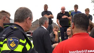 Politie dreigt in te grijpen bij boeren blokkade in Drentse Wijster [upl. by Beitnes]