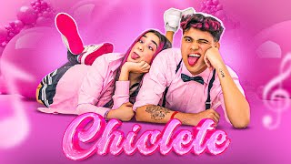 CHICLETE  EMILLY VICK E ROBSON clipe oficial [upl. by Nyladnarb538]