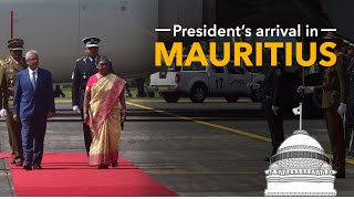 Warm welcome of President Droupadi Murmu with full State honours on arrival in Mauritius [upl. by Merridie]