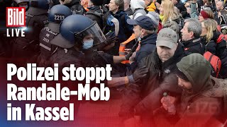 🔴 „Querdenker“Demo in Kassel Polizei stoppt RandaleMob [upl. by Neibart296]