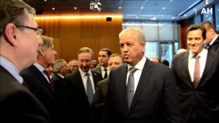 Algeriens Premierminister Sellal und Industrieminister Bouchouareb in Berlin 2016 [upl. by Poyssick]