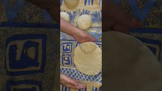 Technique Batbout pain à la poêle marocain  Batbout Moroccan pan bread خبز بطبوط مغربي [upl. by Corny]