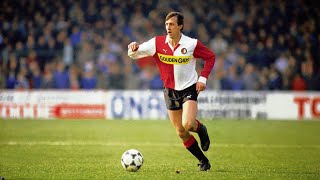 Feyenoord x Liverpool 1983  Amazing goal Johan Cruyff [upl. by Yokum863]