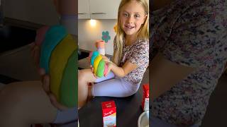 Lia macht Knete selber basteln knete lernen kinder kindervideo gesund selbstgemacht diy [upl. by Sandor484]