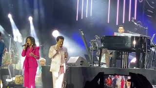 Kadhalikum pennin Udit Narayan live dubai Ft Vijay Yesudas Swetha Mohan [upl. by Iosep]