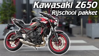 Kawasaki Z650  Rijschool pakket [upl. by Laersi]