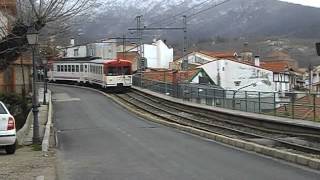 Renfe Cercanías  442005 por Cercedilla aplicando freno de emergencia para evitar un atropello [upl. by Abisha]