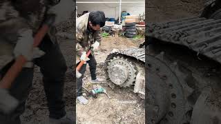 Replacing Travel Gears and Track Rollers on a MediumSized Excavator fyp short shorts shortviral [upl. by Schwing]