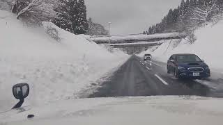 ランクル70で国道8号線雪道ドライブ [upl. by Danika]