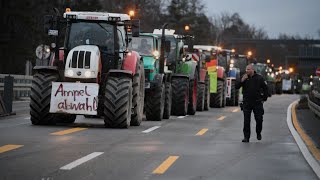 Hunderte Landwirte protestieren rund um den Frankfurter Flughafen [upl. by Arbba]