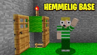 FINDER EMILS HEMMELIGE BASE  Dansk Minecraft [upl. by Acirderf]