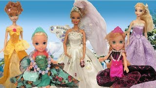 Anna and Elsa Toddlers Wedding  Shopping for Barbie Gowns  DressUp Doll Fashion Boutique Chelsea [upl. by Bakerman]