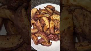 Potato wedges in the air fryer  airfryerrecipes workingmomsjourney [upl. by Adnihc]