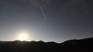 Coucher de Lune dans lAtacama au Chili  Moonset in Atacama desert in Chile [upl. by Drew]