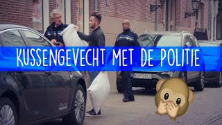 KUSSENGEVECHT MET DE POLITIE  Lorenzo Jones [upl. by Anitaf926]