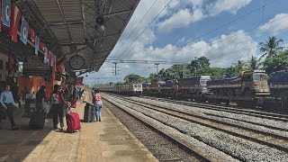 Lhbfied garib rath ac express skips surathkal and crossing with roro service [upl. by Htedirem]