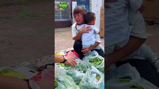 This Kind Man Did This To A Single Mother ❤️ heartwarming bekind kindness [upl. by Chill]