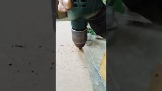 Taladro guia para meter tirafondo en madera carpintero diy carpinteria [upl. by Halla]