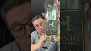 1 Minute Wine ReviewHonig Sauvignon Blanc [upl. by Toomay]