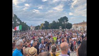 Migliaia di persone sfilano a Padova per protestare contro il quotGreen Passquot  Piazza Libertà [upl. by Ezechiel]