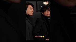 Sine se tere sar Ko Laga ke 🤗❤️ Taekook forever 🫂❤️missing taekook moment🫣🤗tending shorts bts 🤗🫣 [upl. by Arikat417]