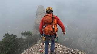 Cresta de les Talaies i Foradada de la Petxina a Montserrat [upl. by Margy307]