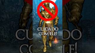 CUIDADO COM ESSE CARA EM DARK SOULS darksouls [upl. by Noslen]