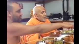 Swami Mara Jamva Ave Re  Mahant swami Thal kirtan  bhojan darshan [upl. by Kerrin]