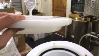 Domowybrowarek Conical Fermenter review [upl. by Mccafferty778]