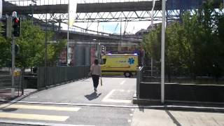 Ambulance au Flon Lausanne Suisse [upl. by Oileve]