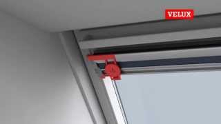 Instalación Cortina de oscurecimiento VELUX [upl. by Ennovart]