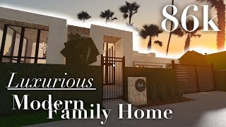 Luxurious 86k Modern Family Home  No Advanced Placement  Bloxburg Speedbuild [upl. by Adimra68]