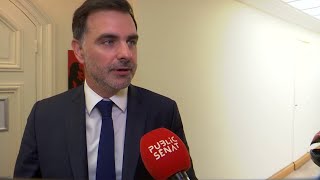 « Une bonne mesure »  Laurent SaintMartin salue le gel du budget de l’Élysée et des assemblées [upl. by Siblee100]