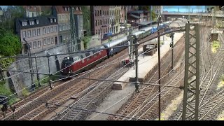 Modellbahn H0 Realistik Ein Sommertag im TrennungsBahnhof Eschwege West [upl. by Eiknarf]