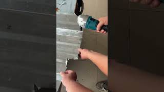 SNUOK Cordless Brushless 16 Gauge Power Nibblers Rechargeable 21V 16 Gauge for Metal Cutter 1900SPM [upl. by Onnem]