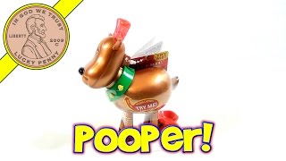 Pooping Candy Musical Reindeer Christmas Candy Toy Galerie Candy Review [upl. by Ennadroj848]