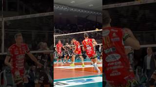 😎 Giannelli a una manoooo 🔥goSir BlockDevils volleyball perugia superlega [upl. by Mya468]