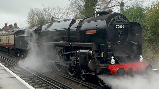 70000 Britannia departing Clandon [upl. by Akalam]