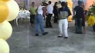 borrachos bailando papa americanowmv [upl. by Einahteb81]