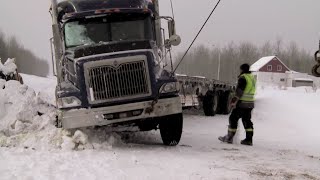 Québec sur les routes de lextrême [upl. by Remlap]