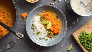 Herbstlich wärmendes KürbisSüßkartoffelCurry  Vegan amp Gesund [upl. by Aset]