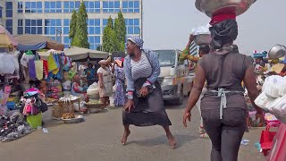 LOCAL MARKET WOMEN DANCING ON STREET GHANA ACCRA [upl. by Oinafipe]